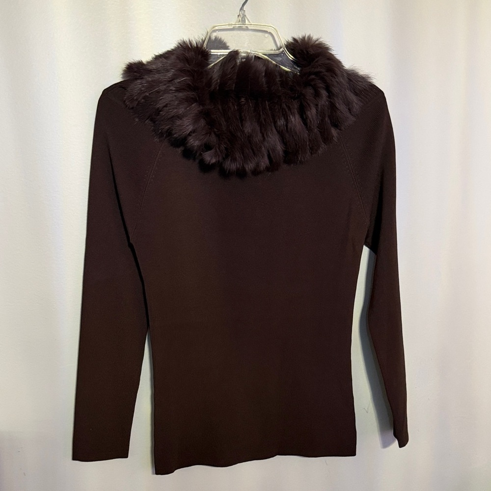 Vintage Victoria Harbor Elegant Brown Top with Faux Fur Collar